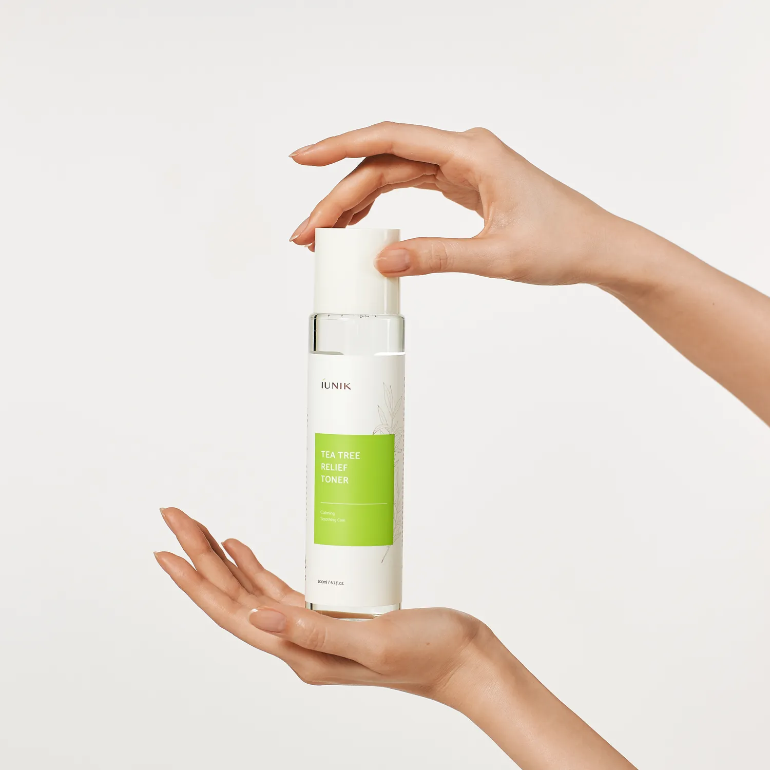 IUNIK Tea Tree Relief Toner ansiktsvann 200 ml vannlett