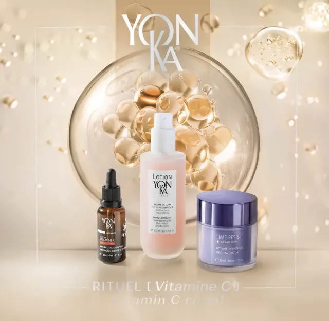 Yon-Ka Holidays 2025 VITAMIN C: GLOW & SMOOTHNESS hudpleiesett