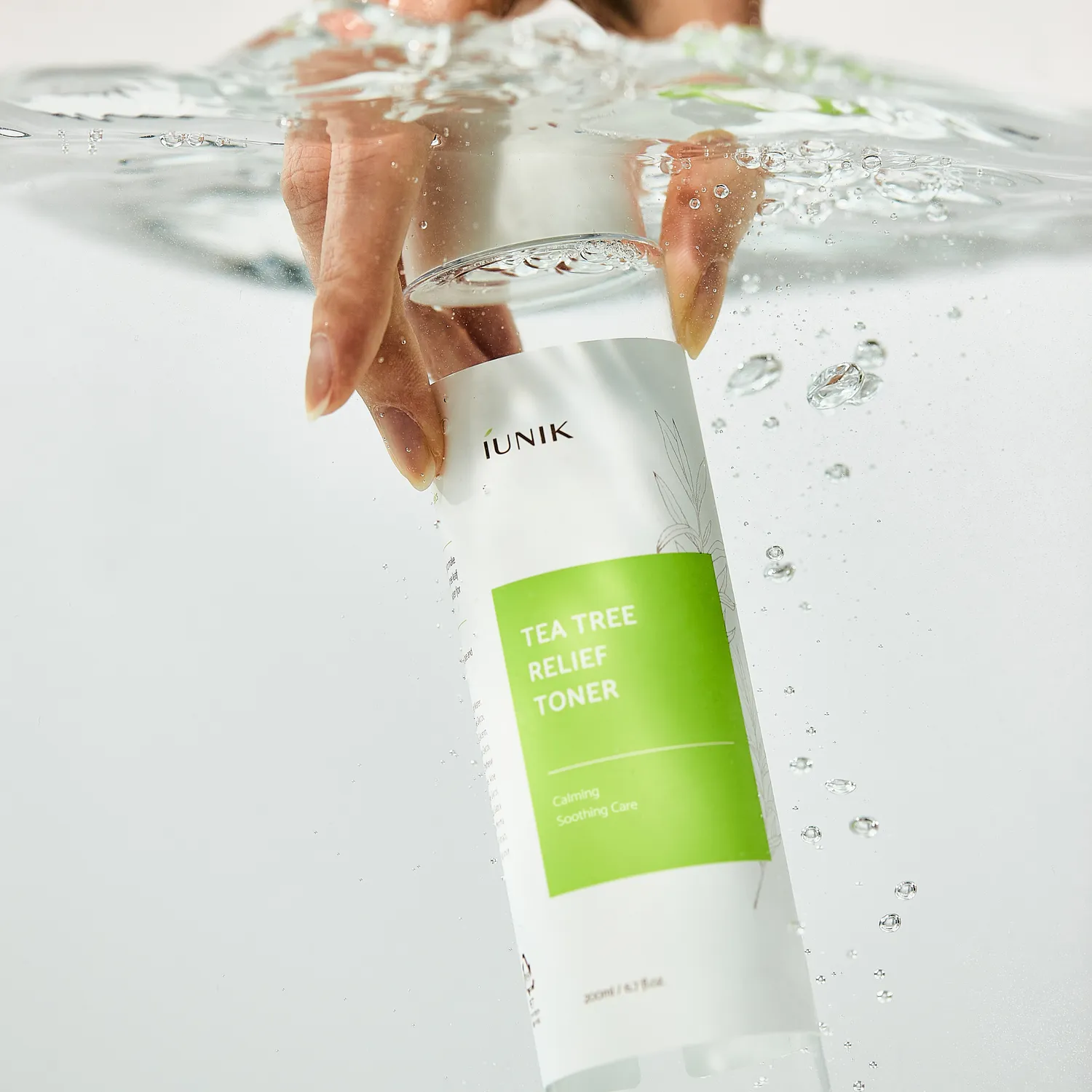 IUNIK Tea Tree Relief Toner ansiktsvann 200 ml vannlett