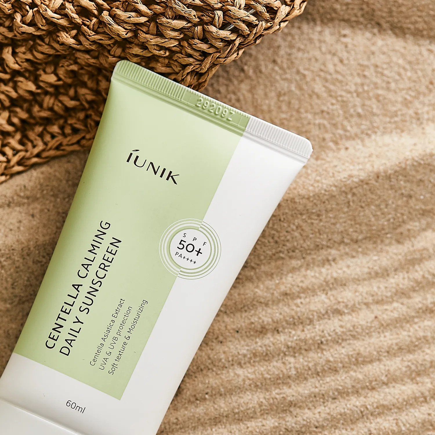 IUNIK Centella Calming Daily Sunscreen solkrem daglig ansiktsbruk