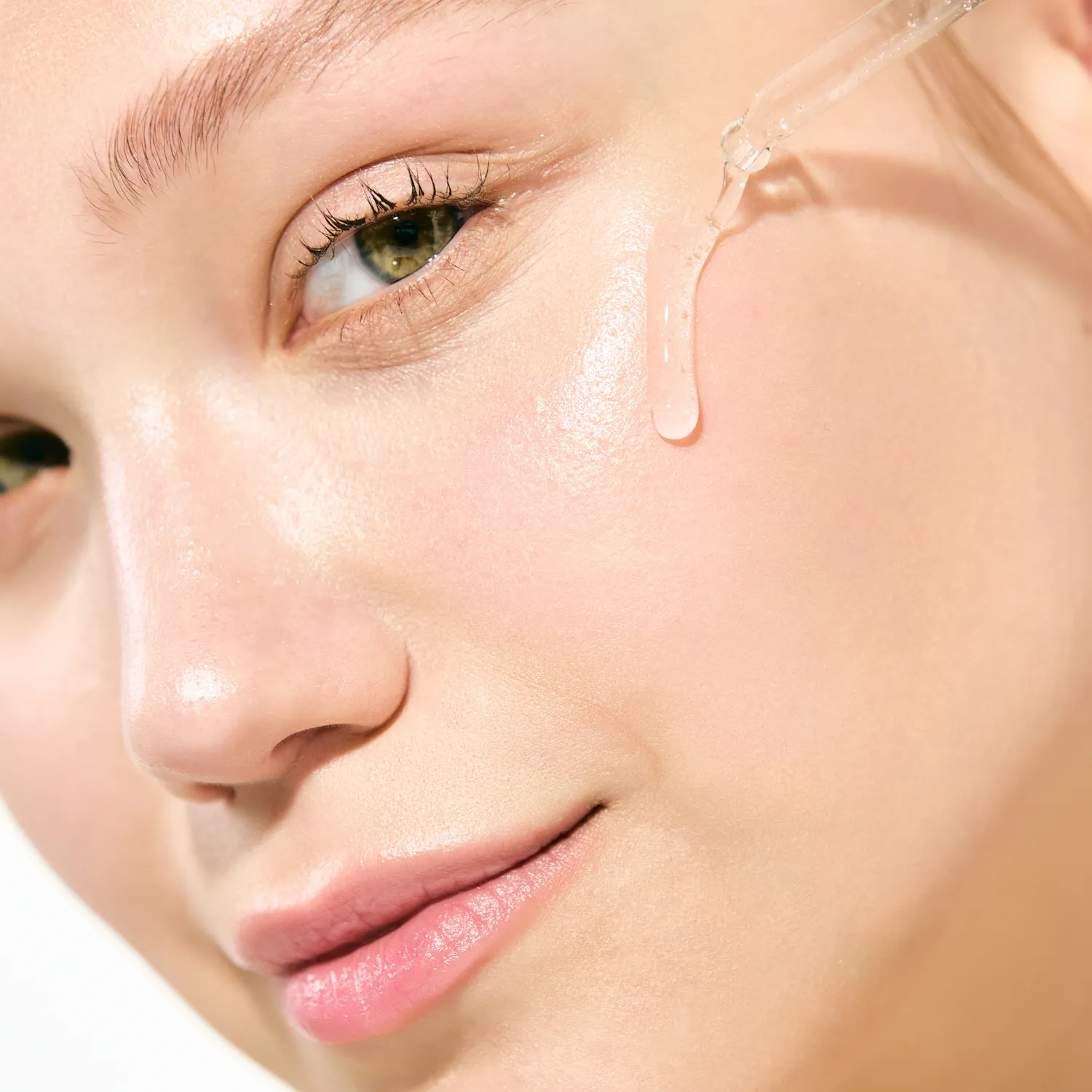 IUNIK Rose Galactomyces Synergy Serum ansiktsserum med rosevann
