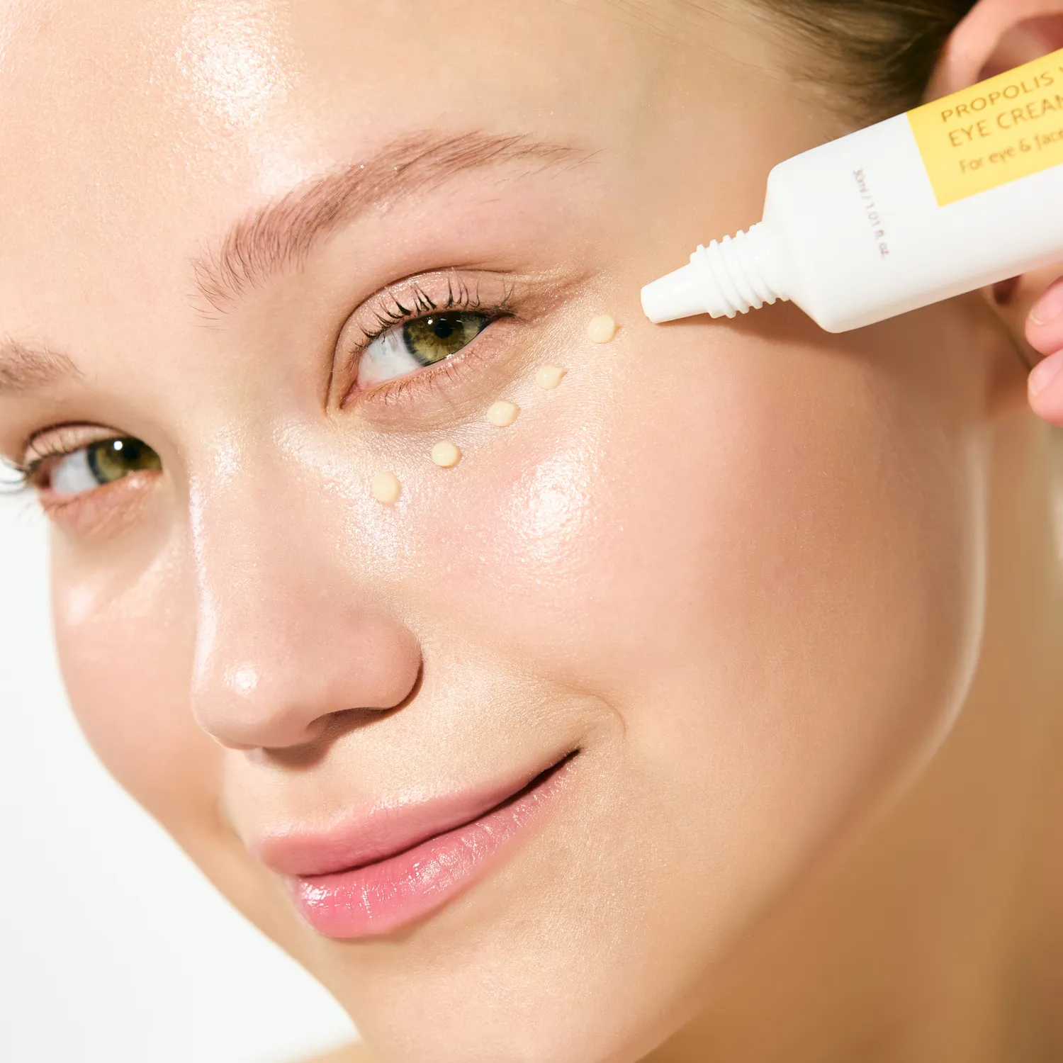 IUNIK Propolis Vitamin Eye Cream øyekrem 30 ml fukt
