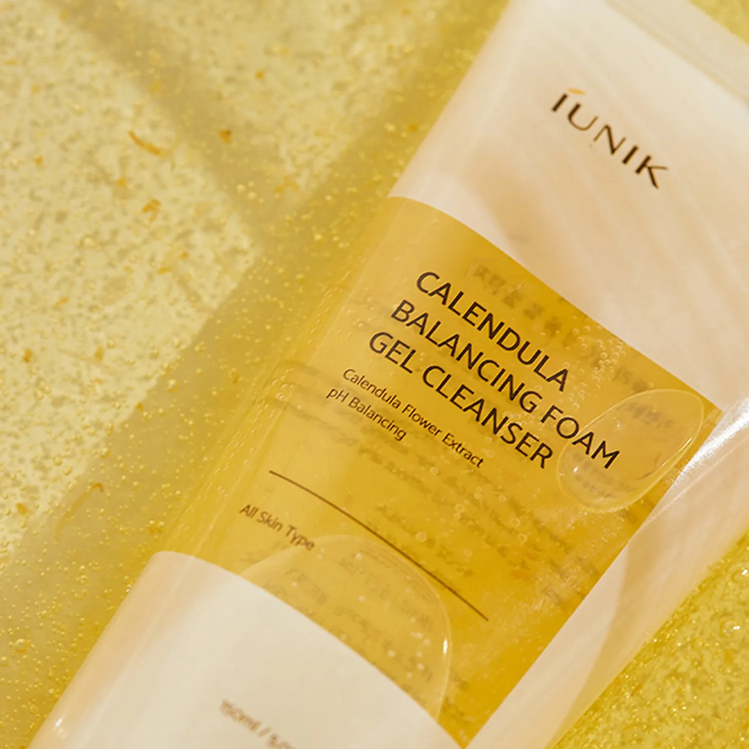 IUNIK Calendula Double Cleansing Duo dobbelrens med renseolje og skumrens